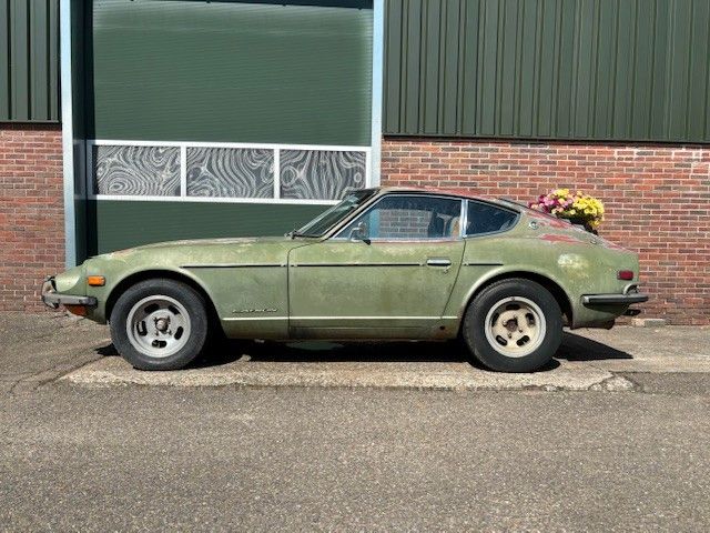 Nissan Datsun 240Z 1972 Avocado Green Matching Manual