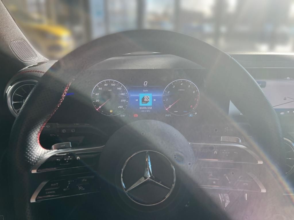 Fahrzeugabbildung Mercedes-Benz CLA 200 SB AMG AHK Pano Totwi. LED SHZ Sport DAB