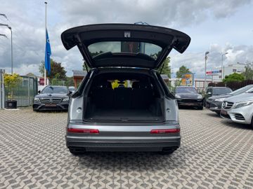 Audi Q7 - 8