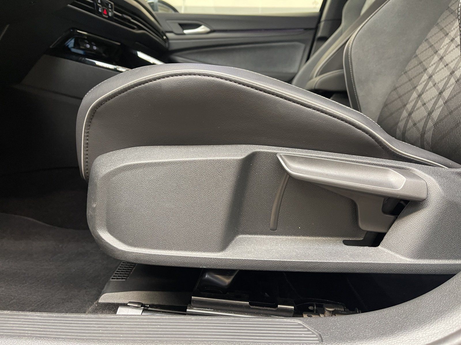 Volkswagen Golf - Bild 10