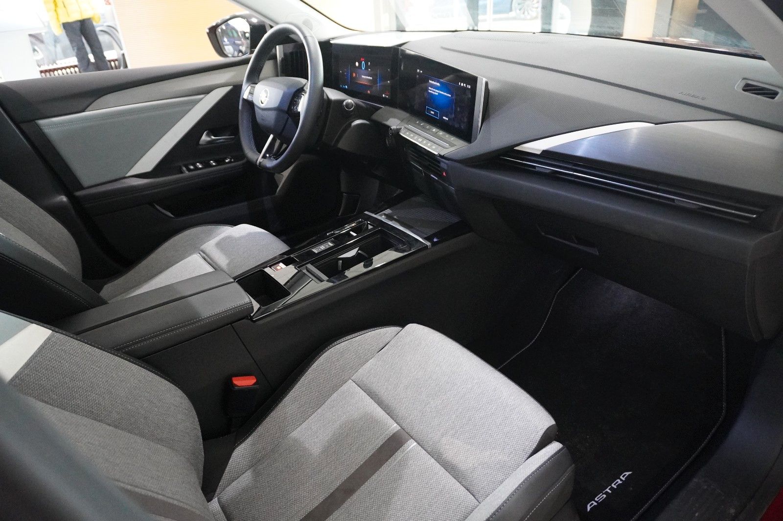 Fahrzeugabbildung Opel Astra L Lim. 1.6 HYBRID ELEGANCE NAVI/LED/KAMERA