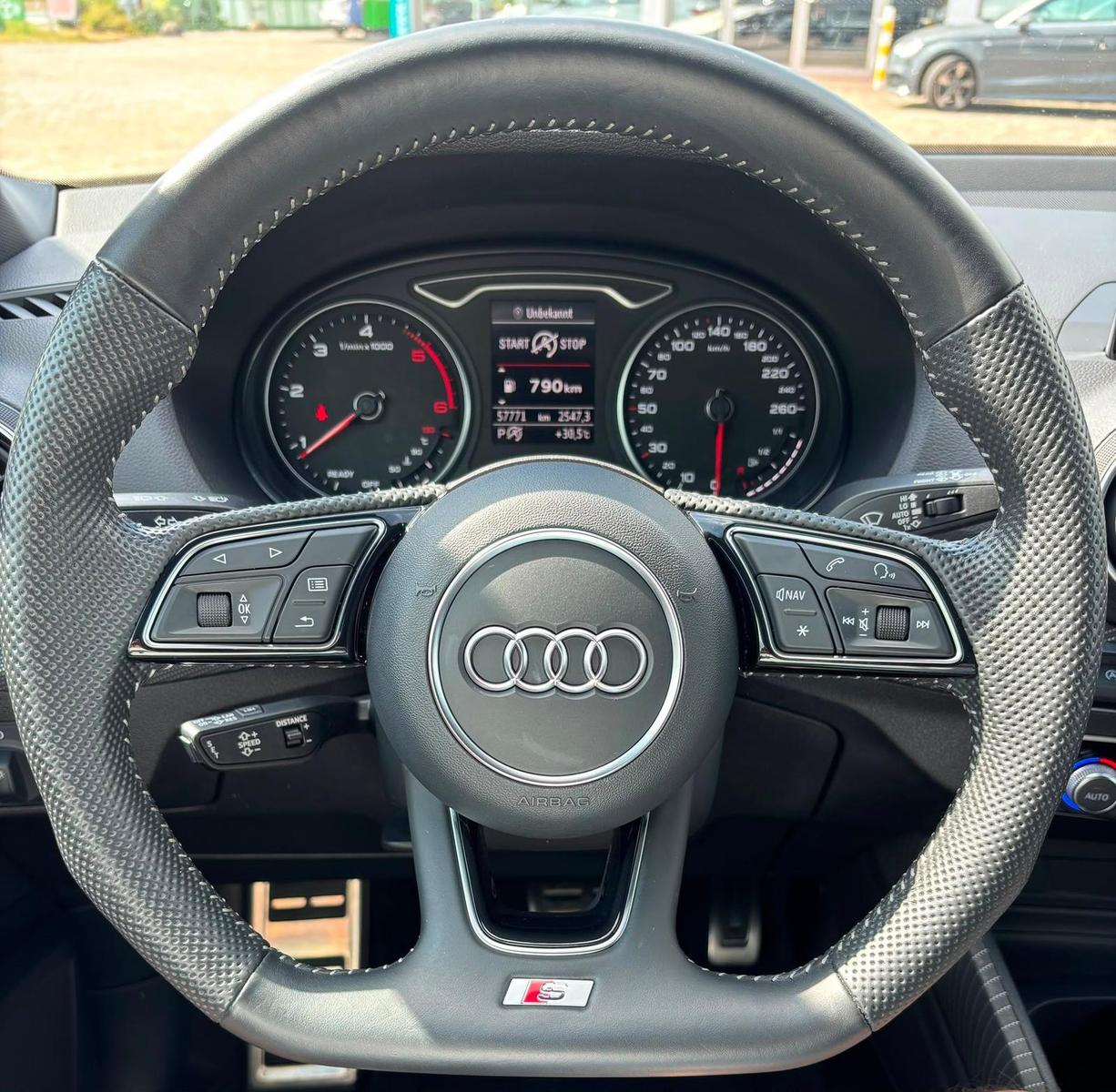 Audi Q2 35 TDI sport S LINE ACC KEYLESS LED, миниатюра 12