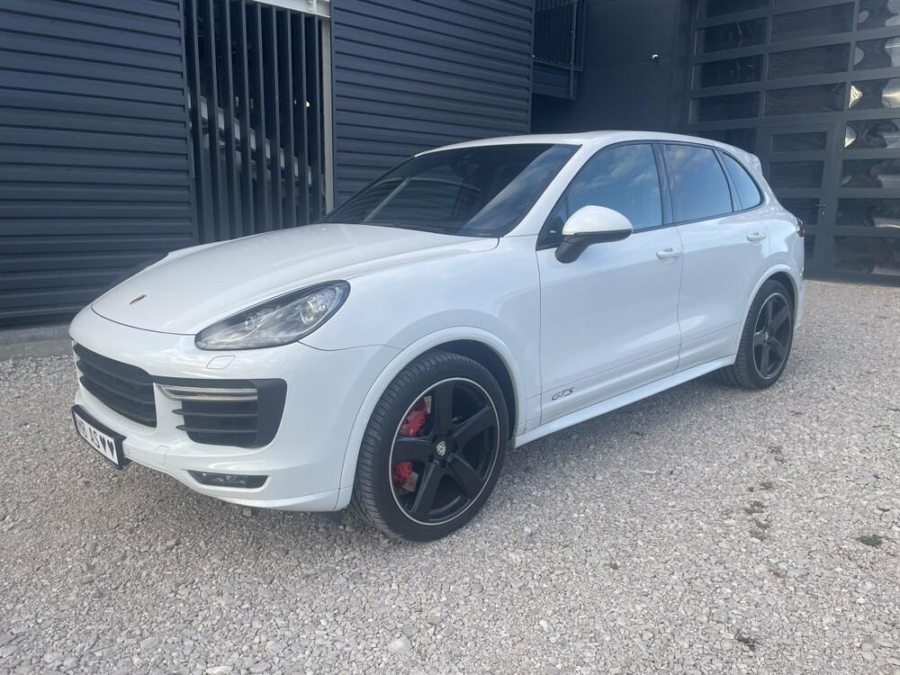 Porsche Cayenne GTS *Luftfederung* *Panorama*