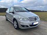Mercedes-Benz B160 Automatik Special Edition - Mercedes-Benz B 160 mit Benzin-Antrieb: Automatik