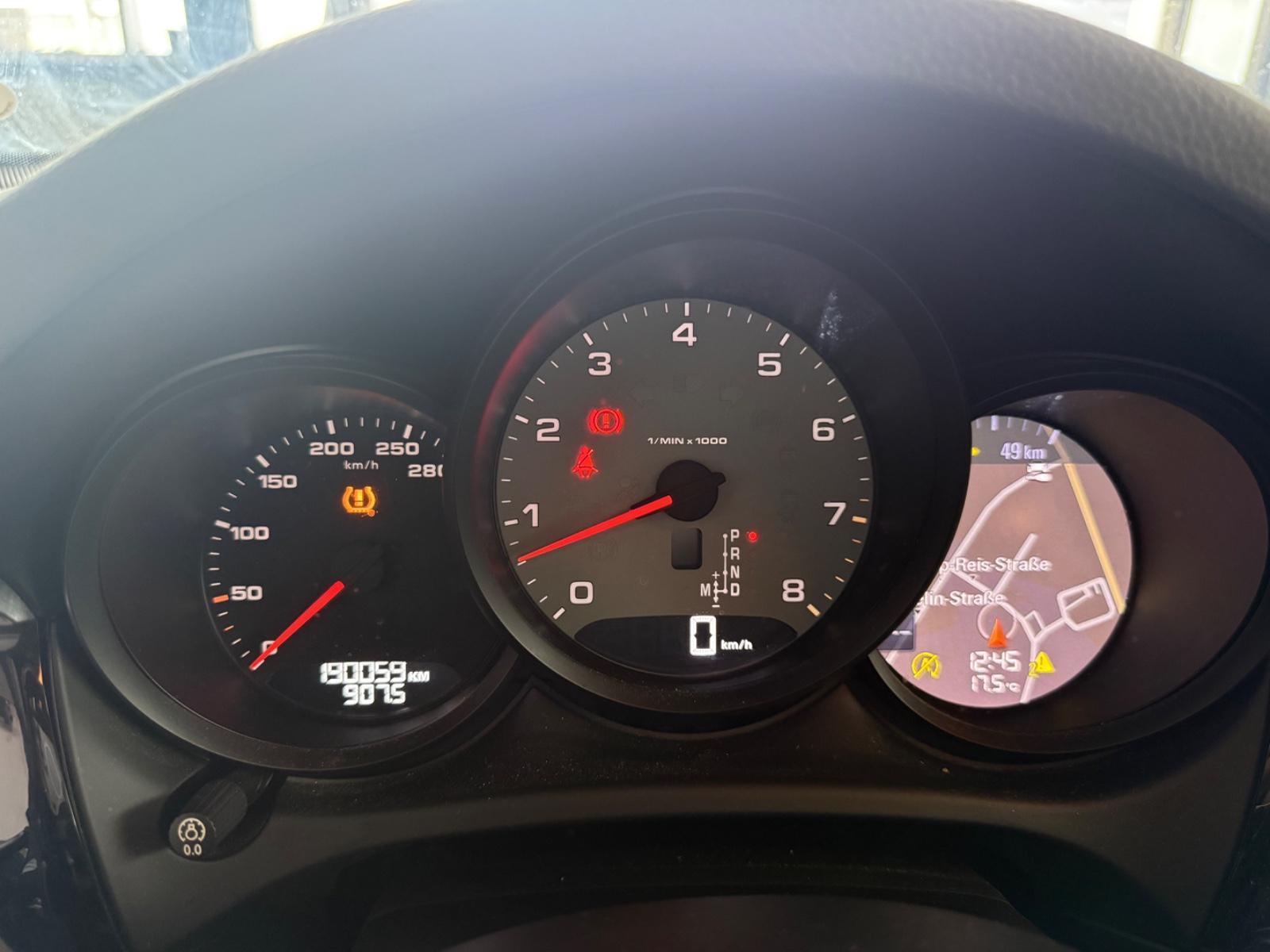 PORSCHE MACAN 340 ch 4X4 BVA - HAYON ÉLECTRIQUE - TOIT OUVRANT - TOIT PANORAMIQUE