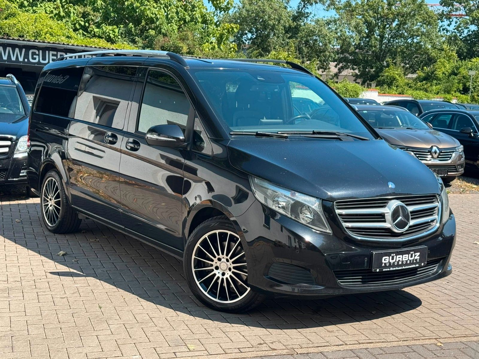 Mercedes V 250 - 1