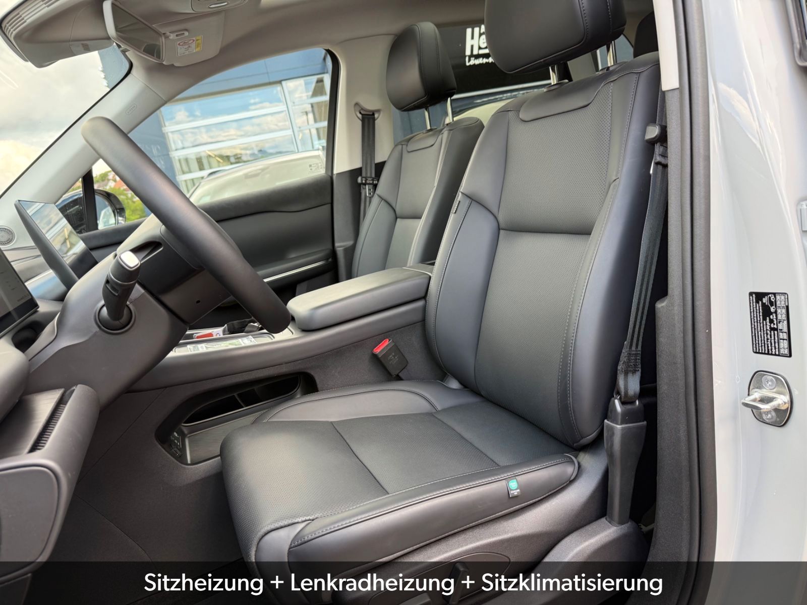 Leapmotor C10 HYBRID EV REEV Design |Sitzklima| Ambienteb. imagem 3