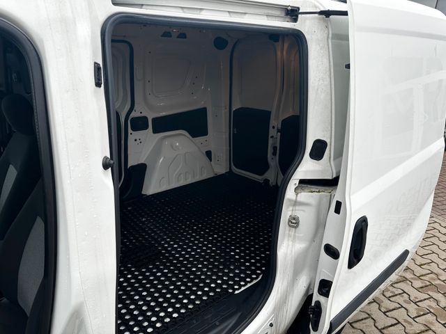 Fahrzeugabbildung Fiat Doblo Cargo Kasten >Schiebetüren R + L <