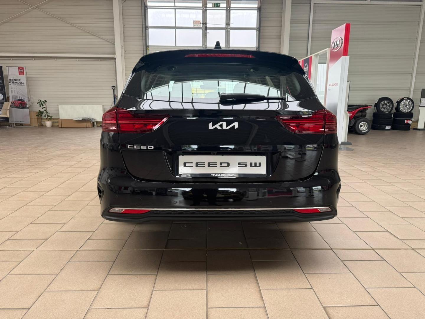 Kia Ceed_sw Sportswagon Spirit 1.5T 140 DCT7 SPI STD