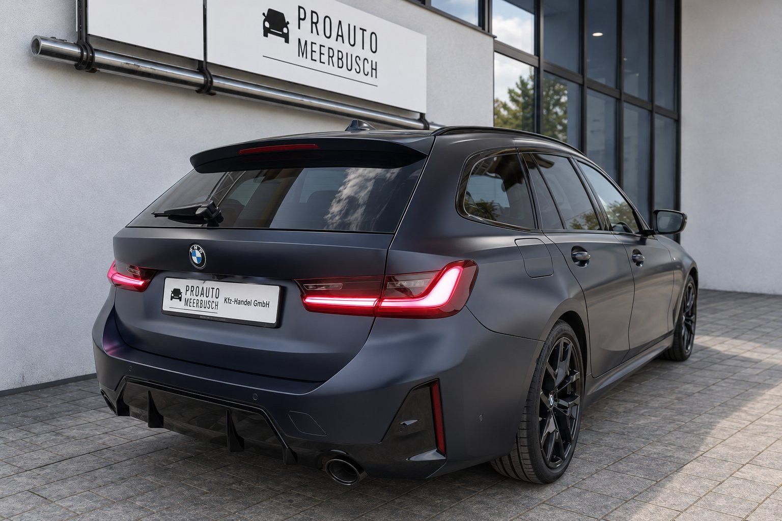 BMW 320d xDrive M Sport PRO PANO/STNDHZNG/HUD/MMRY imagem 2