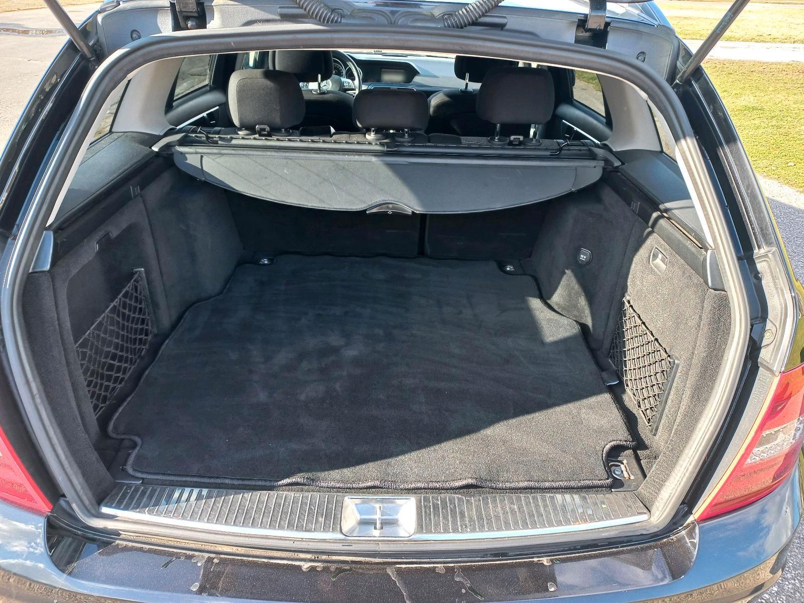 Mercedes-Benz C200 2012 — photo 7