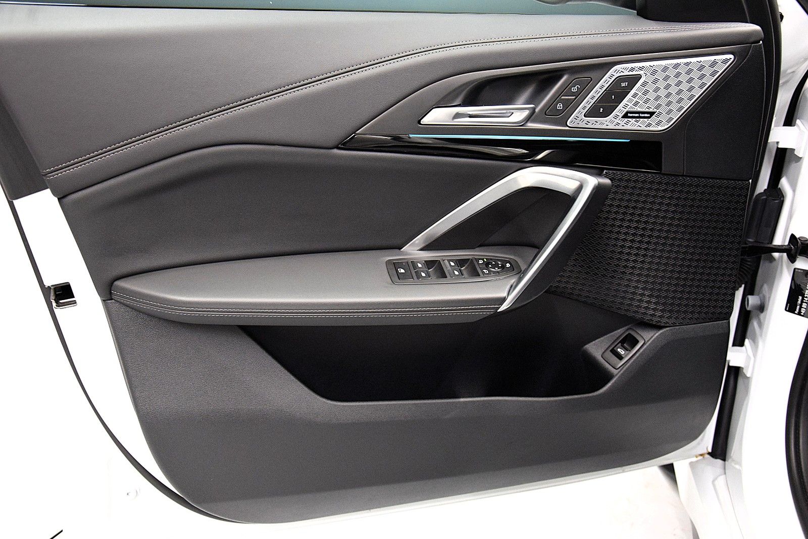 Fahrzeugabbildung BMW X1 sDrive 20 i M Sport Pano ACC HuD Memory H&k
