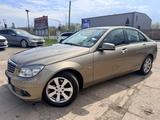 Mercedes-Benz C 200 C Limousine C 200 CGI BlueEfficiency - Mercedes-Benz C 200: Beige