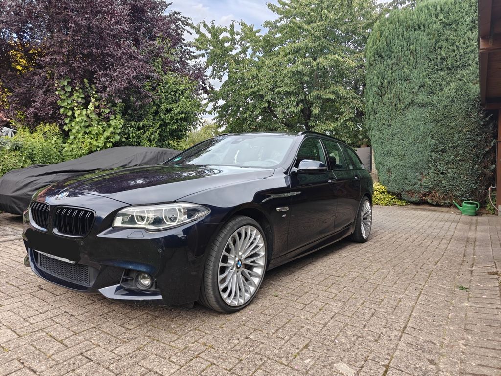 Image of BMW 530