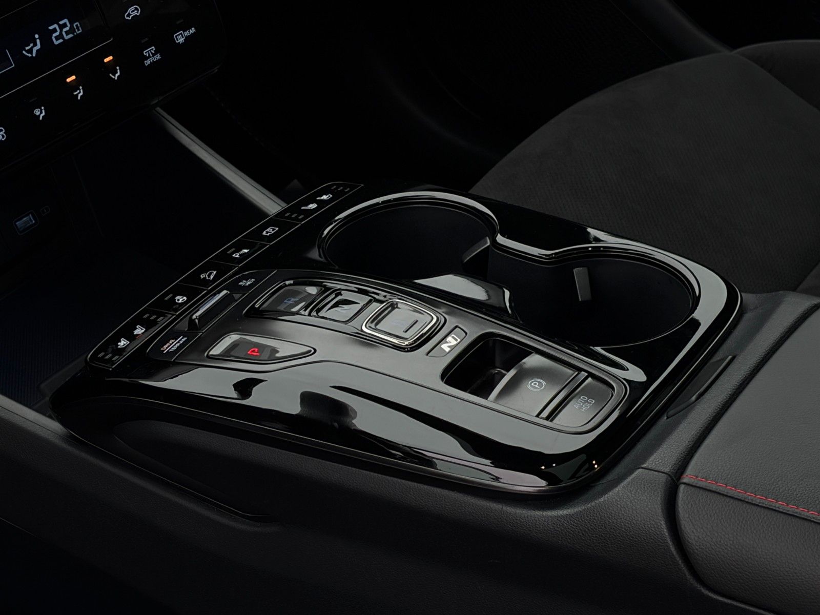 Fahrzeugabbildung Hyundai Tucson 1.6 T-GDI N-Line PHEV 4WD 360° ACC LHZ