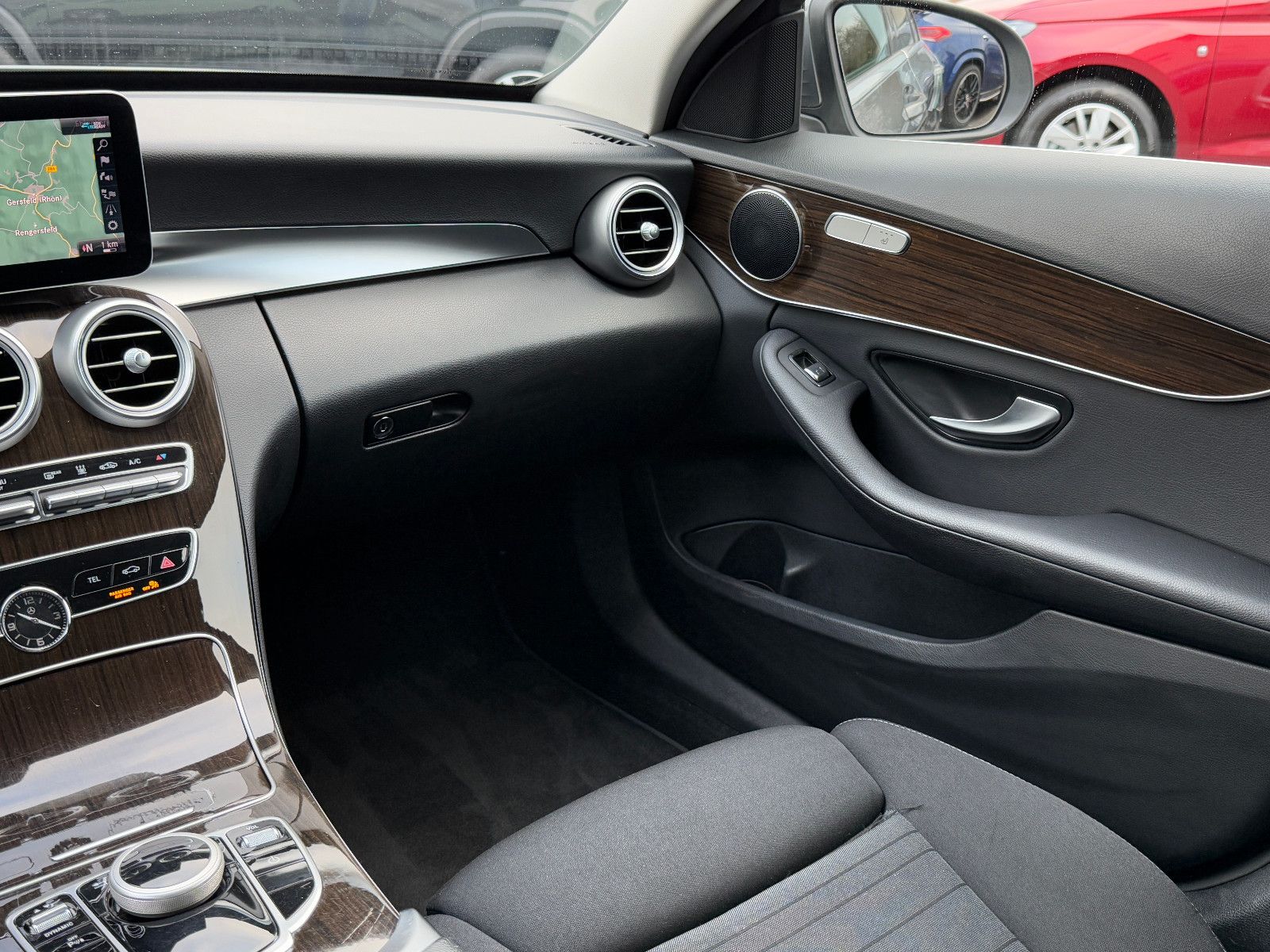 Fahrzeugabbildung Mercedes-Benz C 300de Limo Avantgarde Hybrid 9G DAB GRA Navi