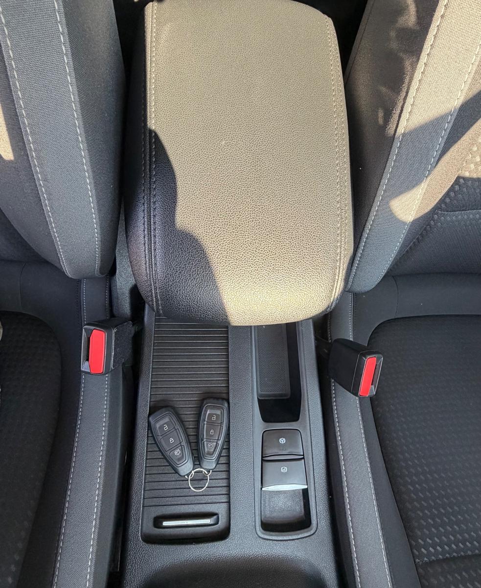 Ford Focus Turnier Cool & Connect Sport Lenkrad