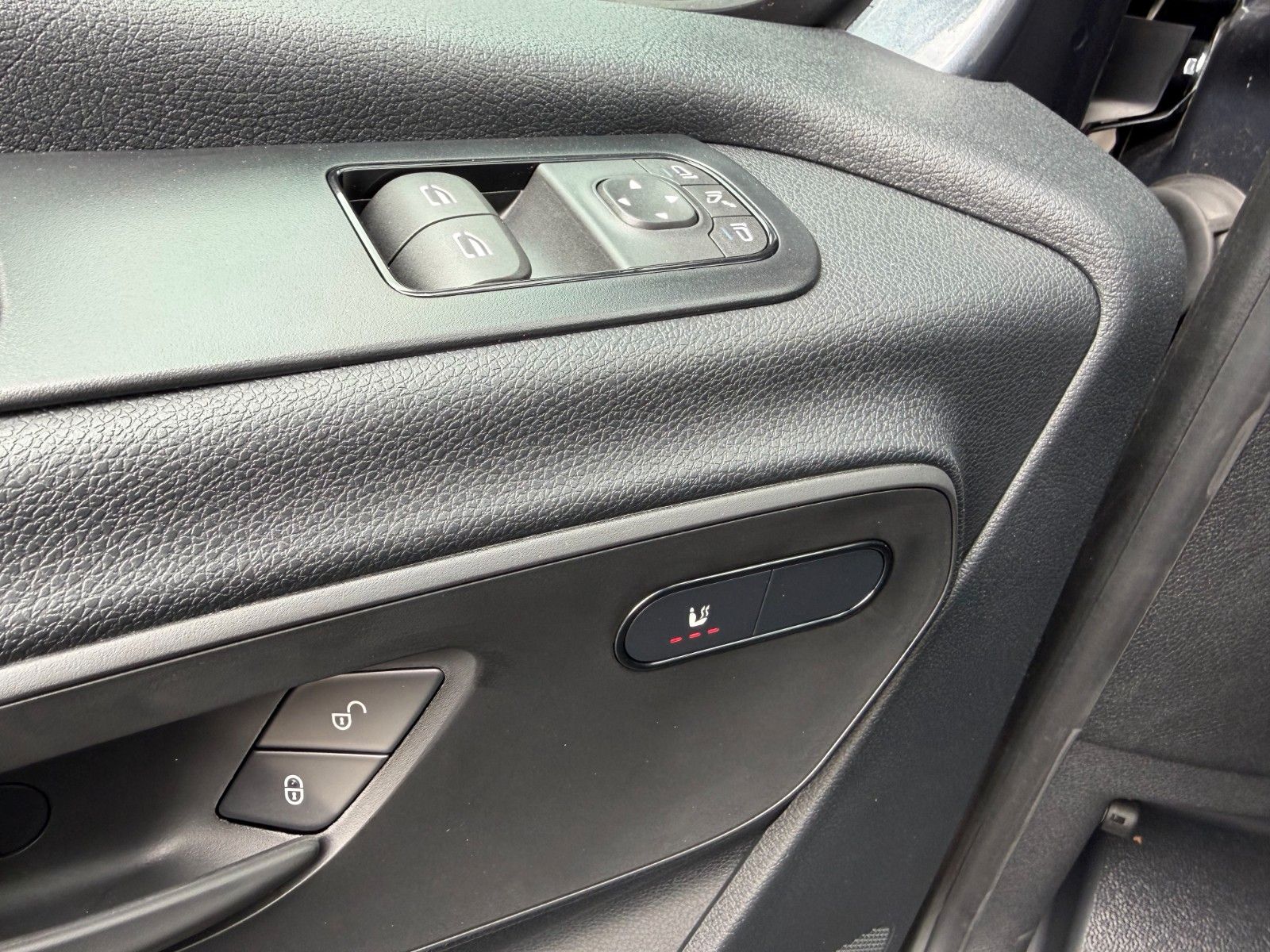 Fahrzeugabbildung Mercedes-Benz Sprinter 317 CDI 9G SELECT Stdh Dachklima LED