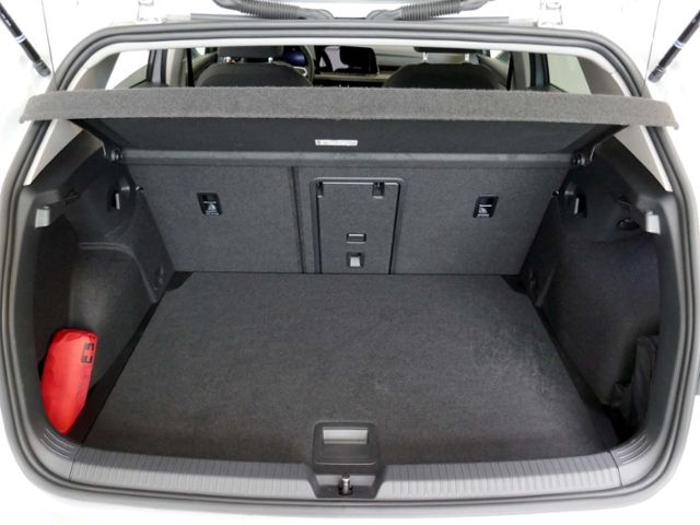 Fahrzeugabbildung Volkswagen Golf VIII "ACTIVE" 1.5 TSI | LED ACC Navi