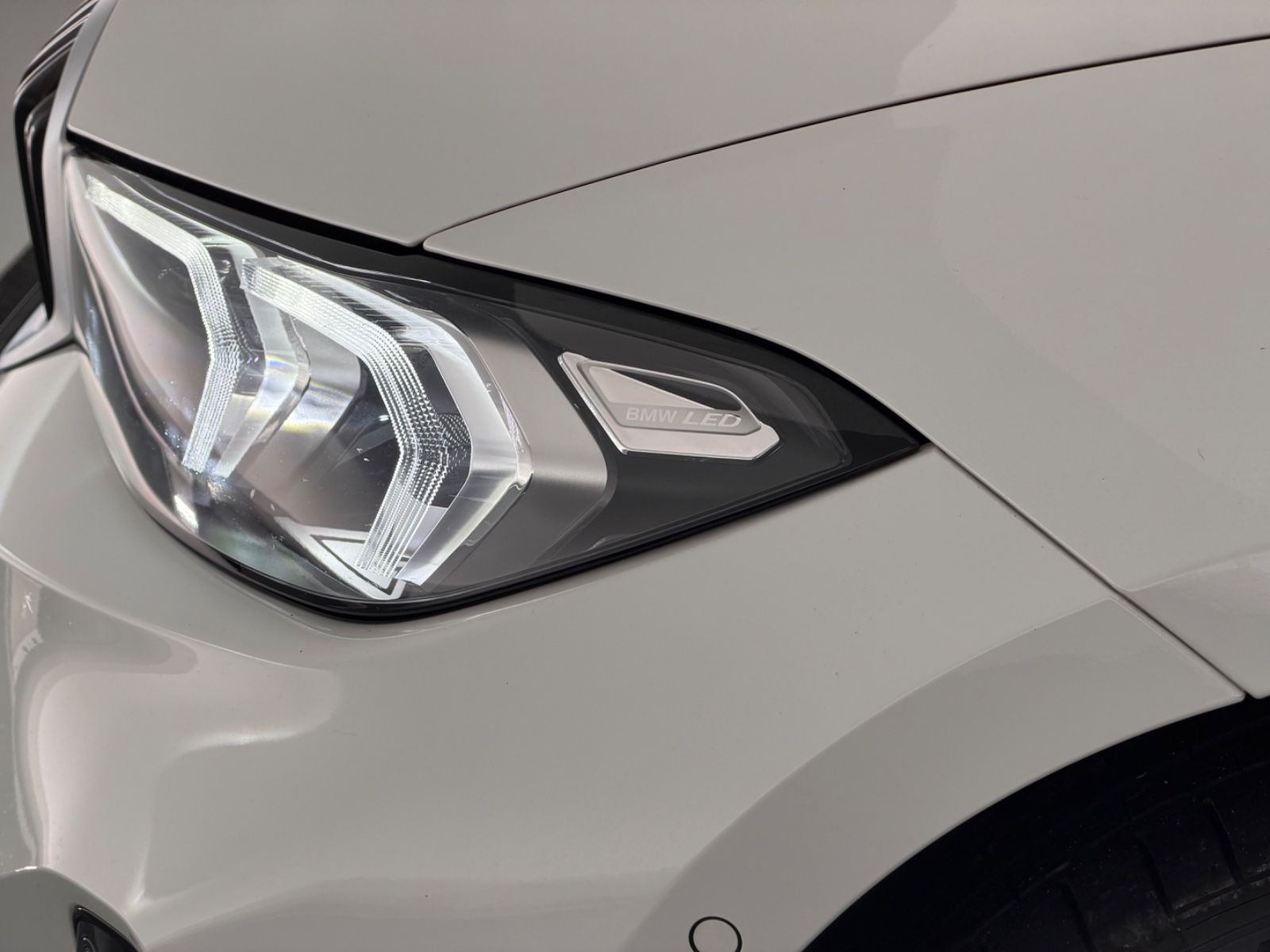 BMW 318i Touring*SHADOW*LED-R.KAM-SHZ-TEMPO-WIDESCRE foto 16