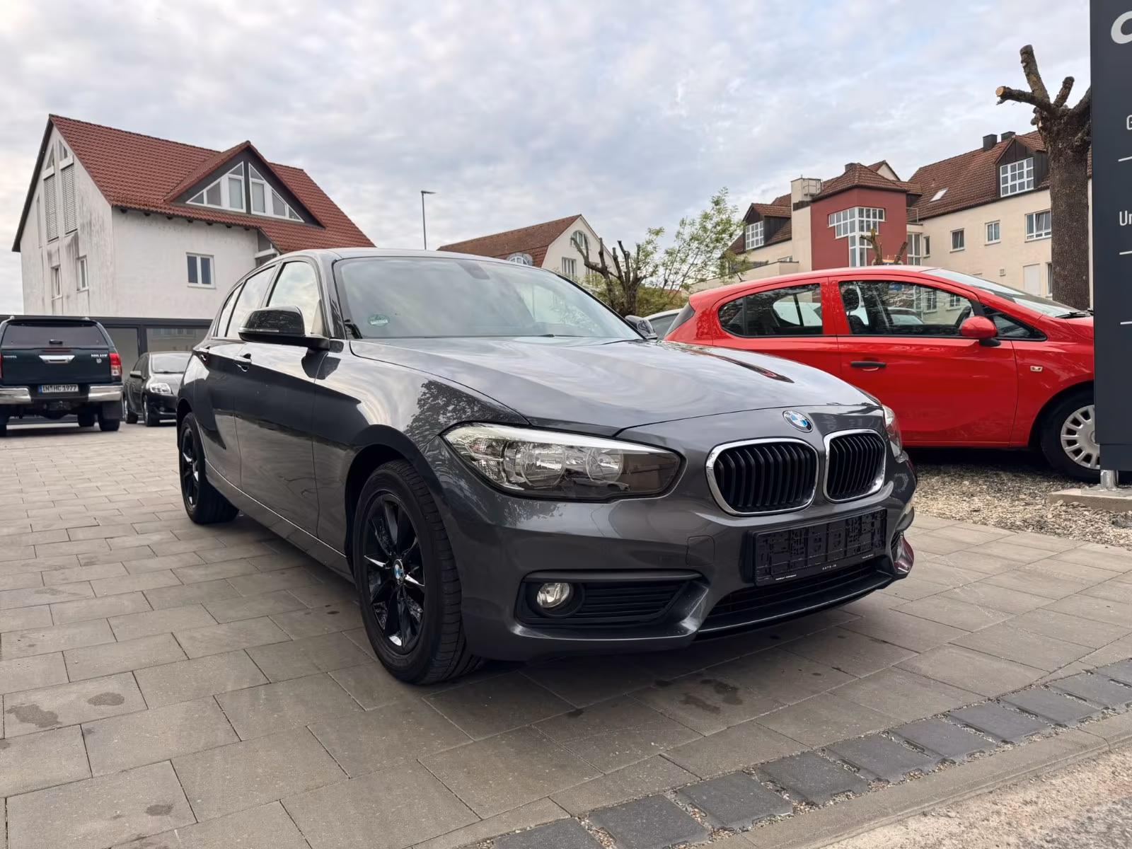 BMW 118i Limousine 5-trg. Advantage PDC Temp Shz