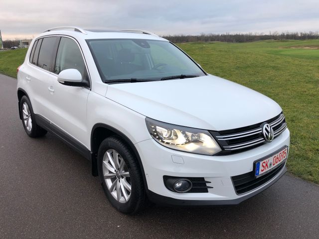 Volkswagen Tiguan Lounge Sport & Style*NAVI*XENON*PANORAMA*