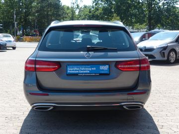 Mercedes E 220 - 5