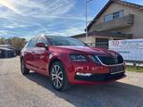 Skoda Octavia Combi Soleil,Standheizung,Led,Kamera - Skoda Octavia: Rot
