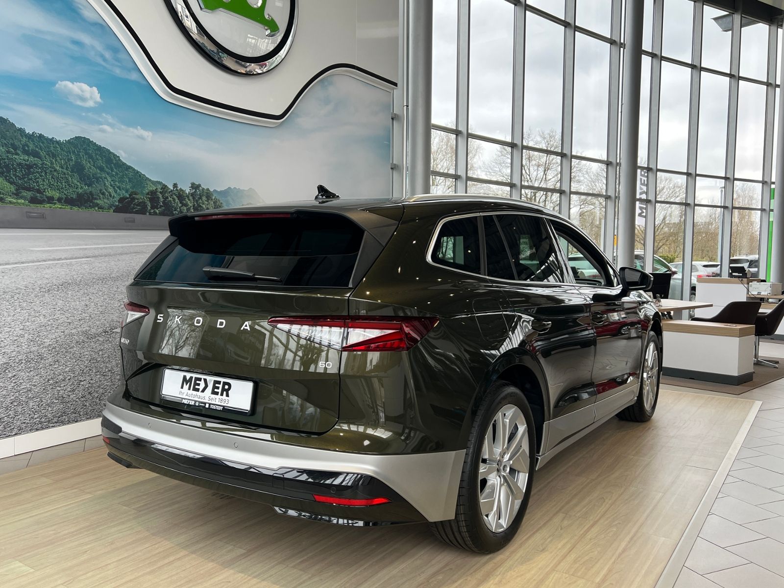 Fahrzeugabbildung SKODA Enyaq 60 *AHK, Matrix-LED, Smart Link, LM"-20*