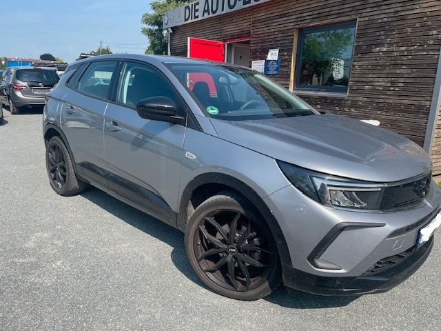 Fahrzeugabbildung Opel Grandland 1.2 Turbo GS-Line