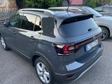 Volkswagen T-Cross 1.0 TSI 81 kW DSG NAV LED PDC SHZ Klima - VW T-Cross von privat