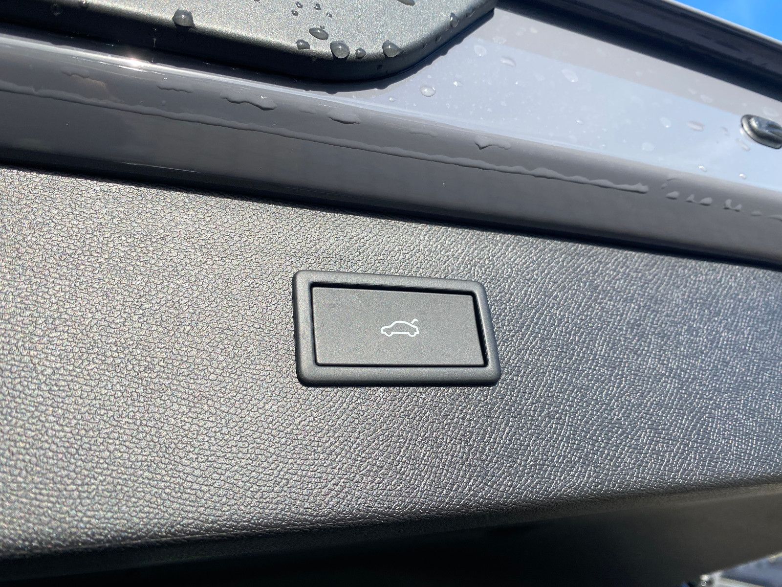 Fahrzeugabbildung CUPRA Formentor 1.5 eTSI  DSG *EDGE*WINTERP.*AHZV-Vb.