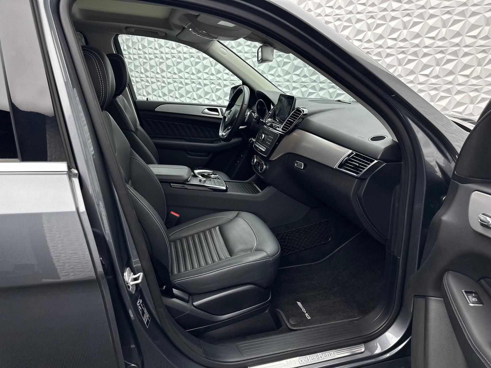 Fahrzeugabbildung Mercedes-Benz GLE 350d 4MATIC/DISTRO/PANORAMA/AHK/360°/ILS/DAB