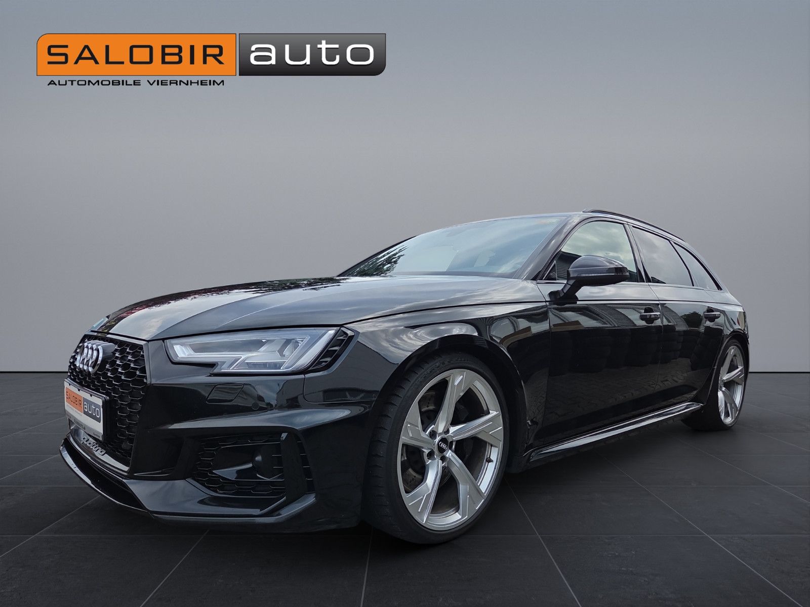 AUDI RS4  LED AHK Assistenten ACC Leder Dynamic