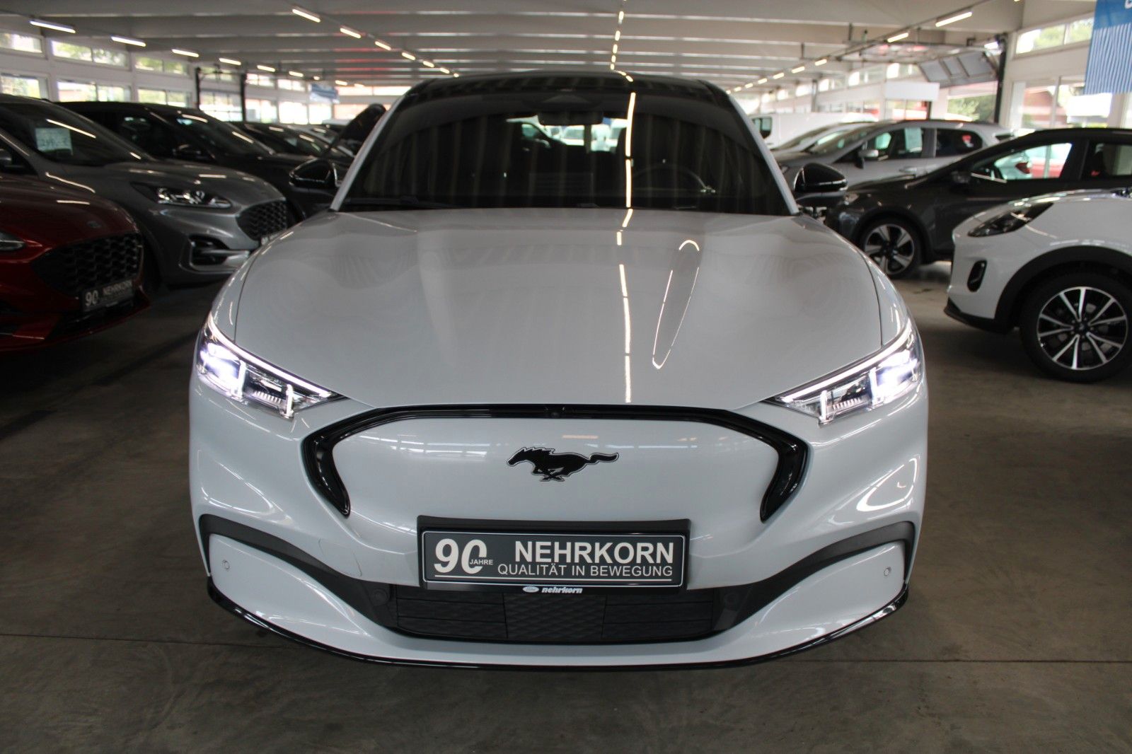 Fahrzeugabbildung Ford Mustang Mach-E AWD 76 kWh Top Ausstattung