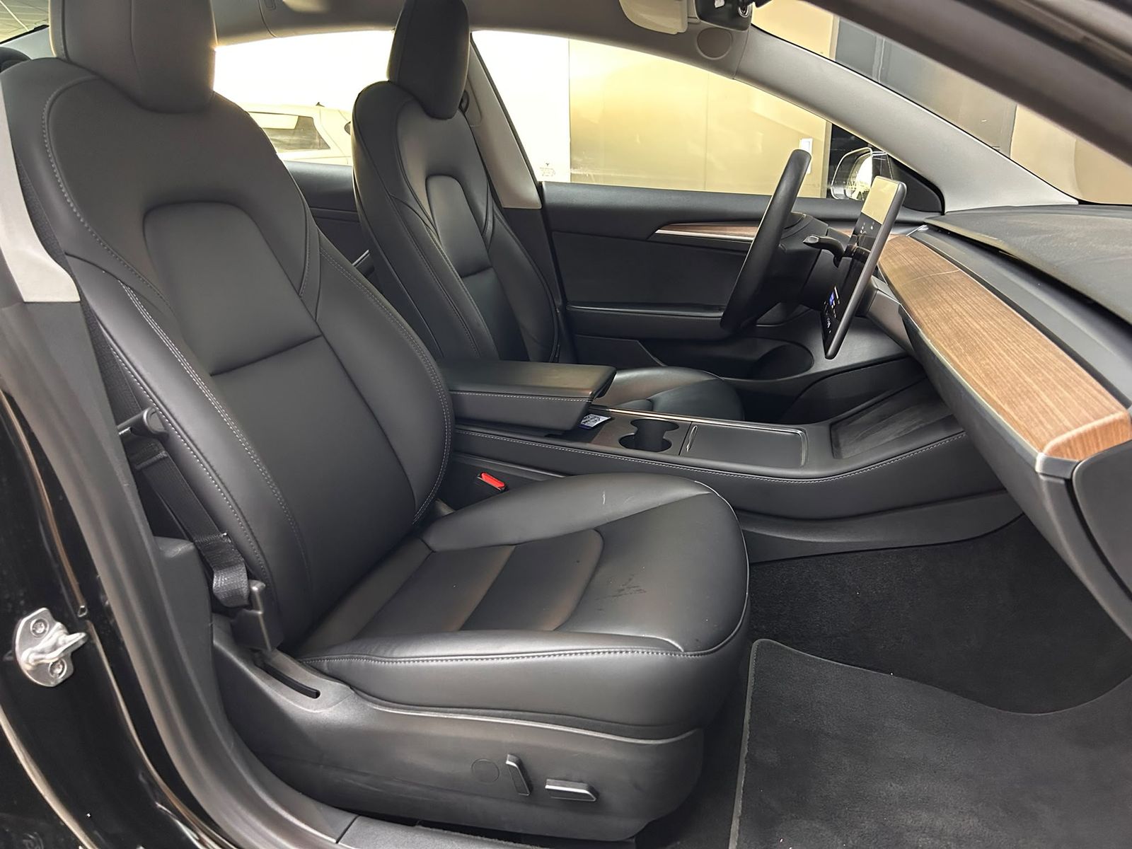 Fahrzeugabbildung Tesla Model 3 Long Range Dual AWD PANO+LED+NAV+SHZ+KAM