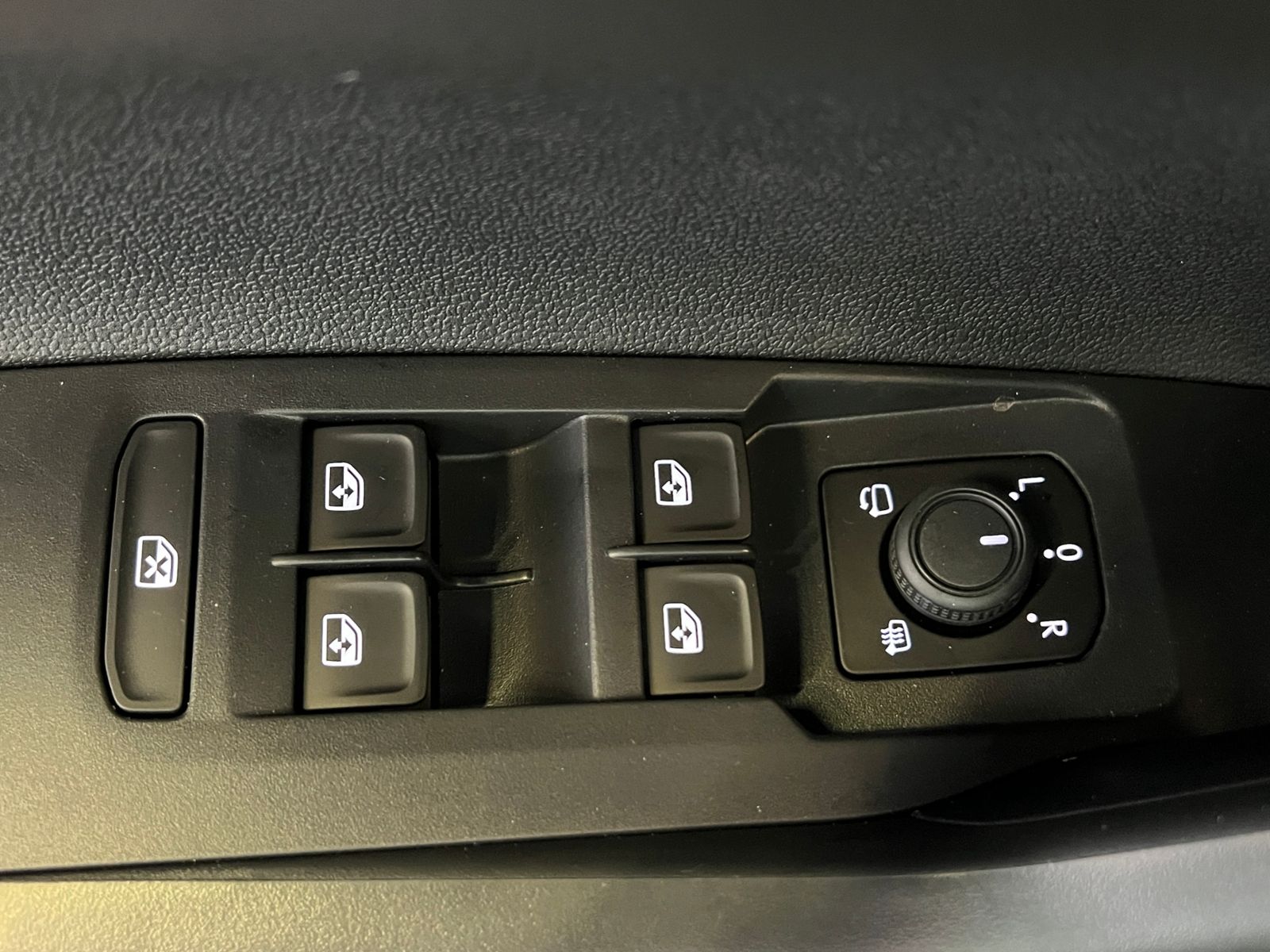 Fahrzeugabbildung Volkswagen Taigo Life 1.5 TSI DSG *IQ.Light, App-Connect, 1