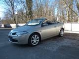 Renault Megane Coupé-Cabriolet  2.0 dCi - Renault Megane aus 2006 mit Diesel-Antrieb