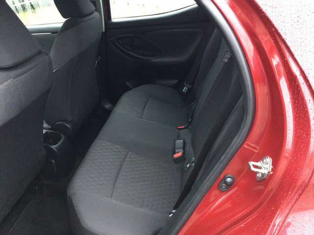 Yaris 1.5 Club KLIMA SHZ KAMERA ACC STANDHZ LED
