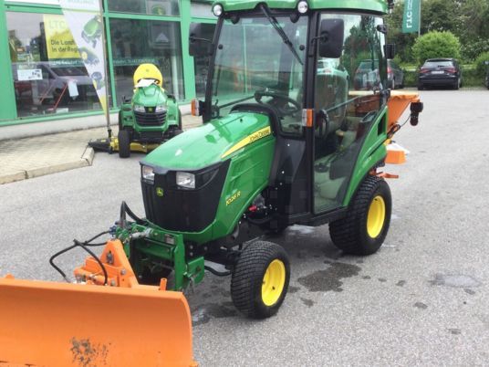 John Deere 1026R