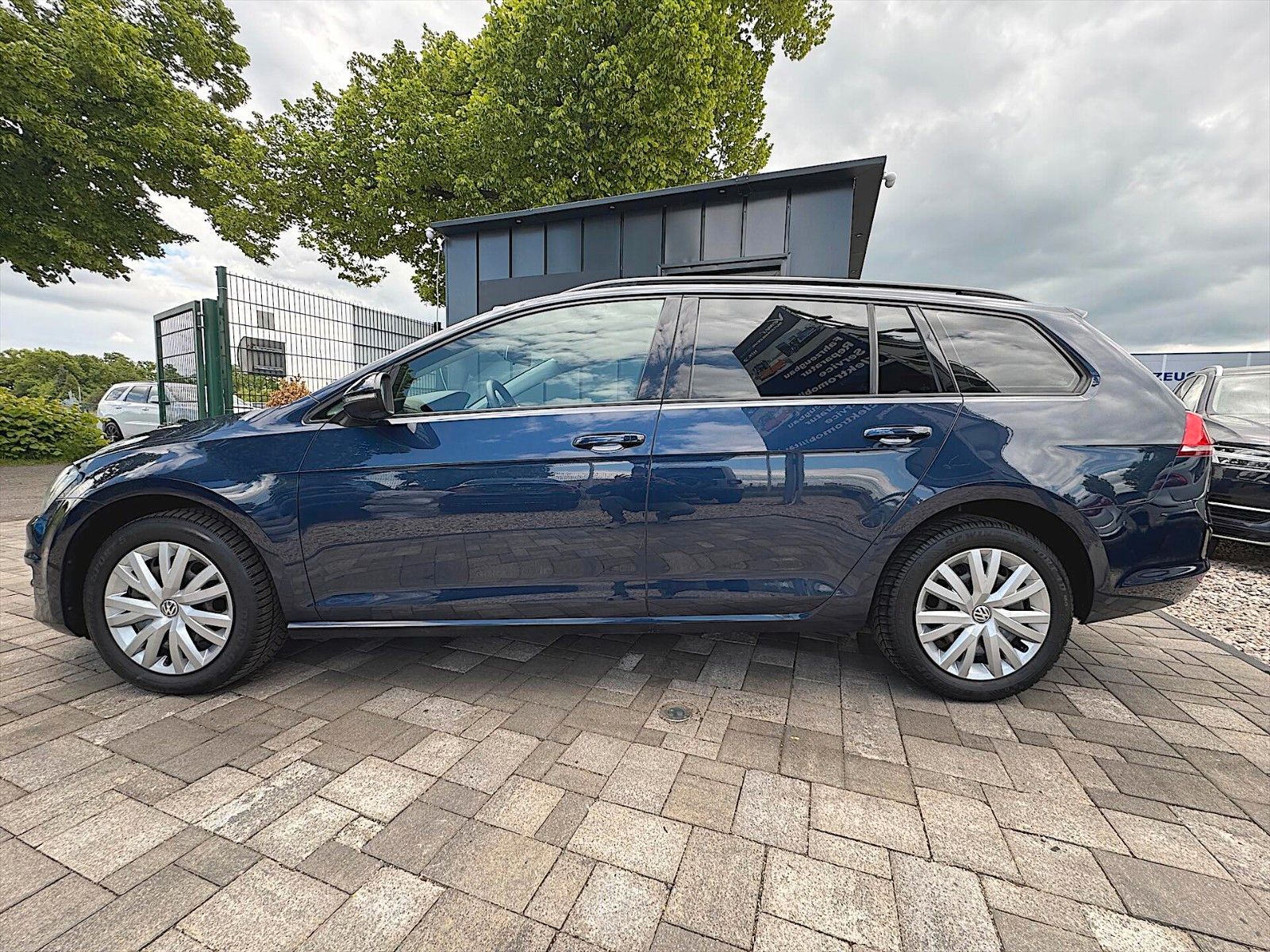 Fahrzeugabbildung Volkswagen Golf VII Variant Trendline BMT *Touch*Sitzhzg*