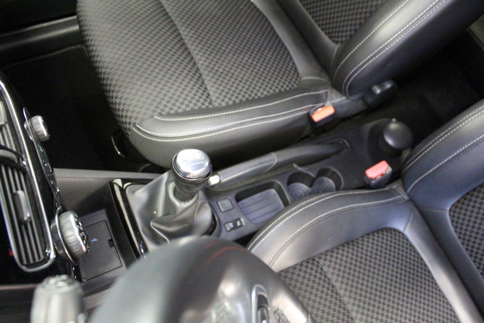Fahrzeugabbildung Renault Clio TCe 90 Intens*Navi*Klima*PDC*