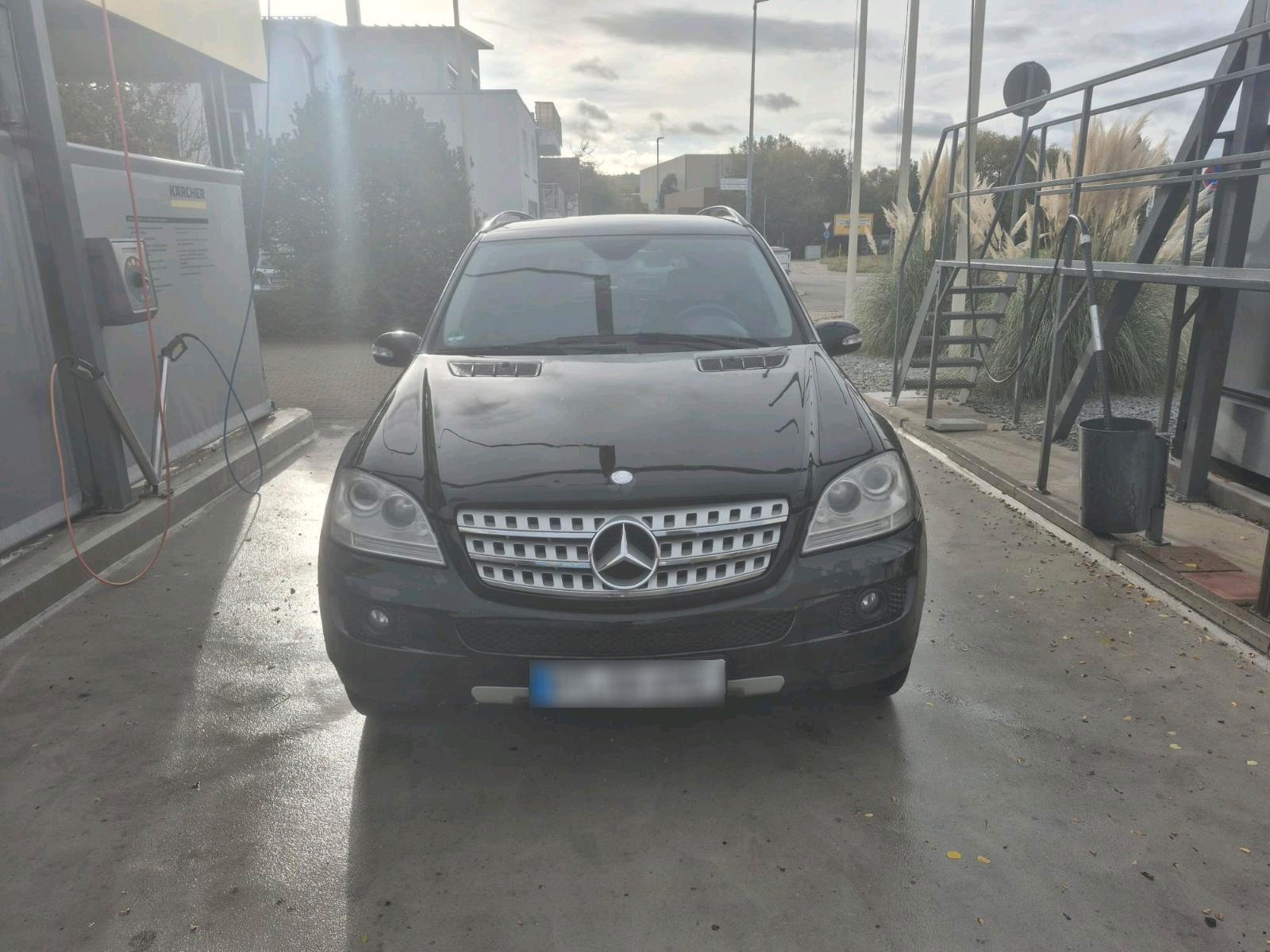 Mercedes-Benz ML 320