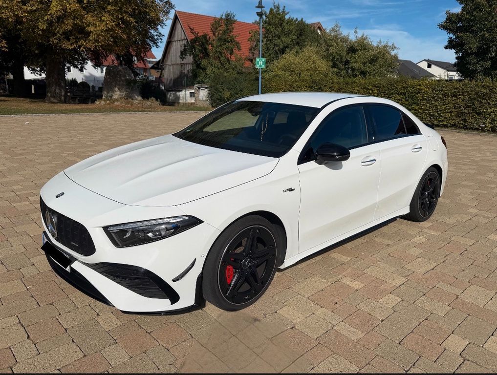 Image of Mercedes-Benz A 35 AMG