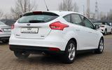 Ford Focus 1.5/VOLL SHEFT/BI XENON/NAVI/SHZ/PDC/BT/ - gebrauchte Ford Focus aus dem Jahr 2016