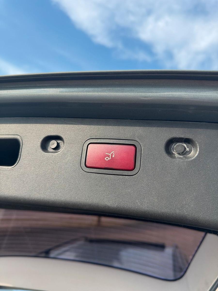 Mercedes-Benz E320 2006 — photo 7
