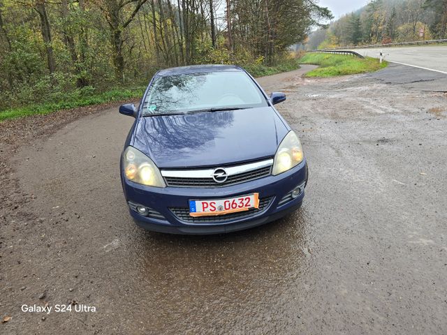 Opel Astra H GTC Navi