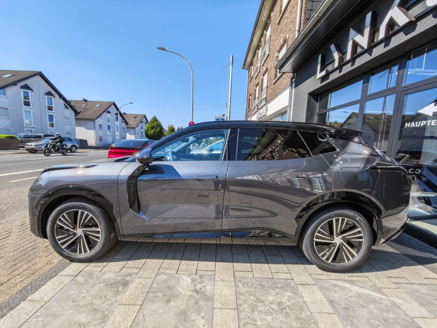 Lynk & Co 08