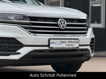 Volkswagen Touareg - 12