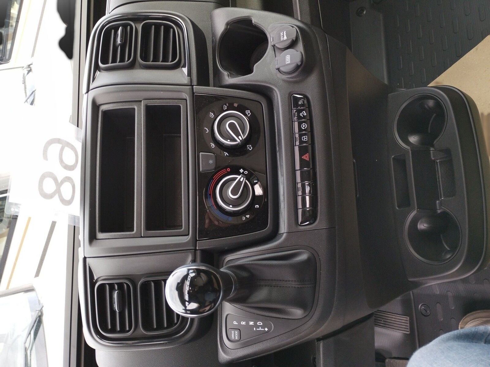 Fahrzeugabbildung Karmann Dexter DE 600 Captain-Chair-Sitze, Automatik